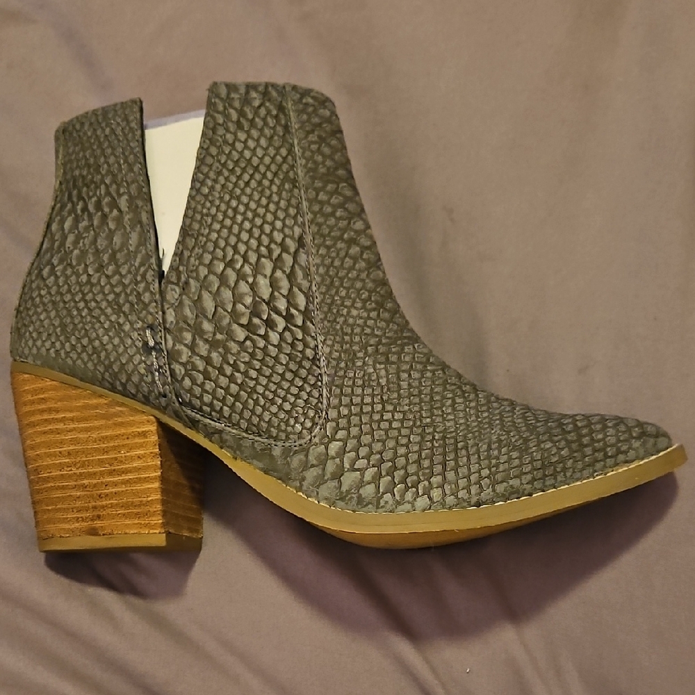 Not Rated Gray Snake Print Ankle Boots with Brown Heel